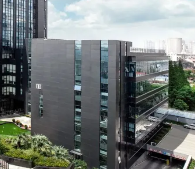 中余建设集团有限公司房建工程与市政工程施工能力对比分析