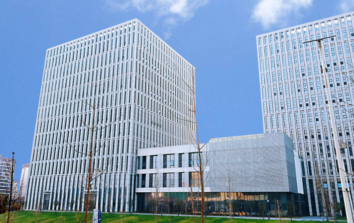 中余建设集团有限公司承建的房建与市政工程项目类型及施工流程说明